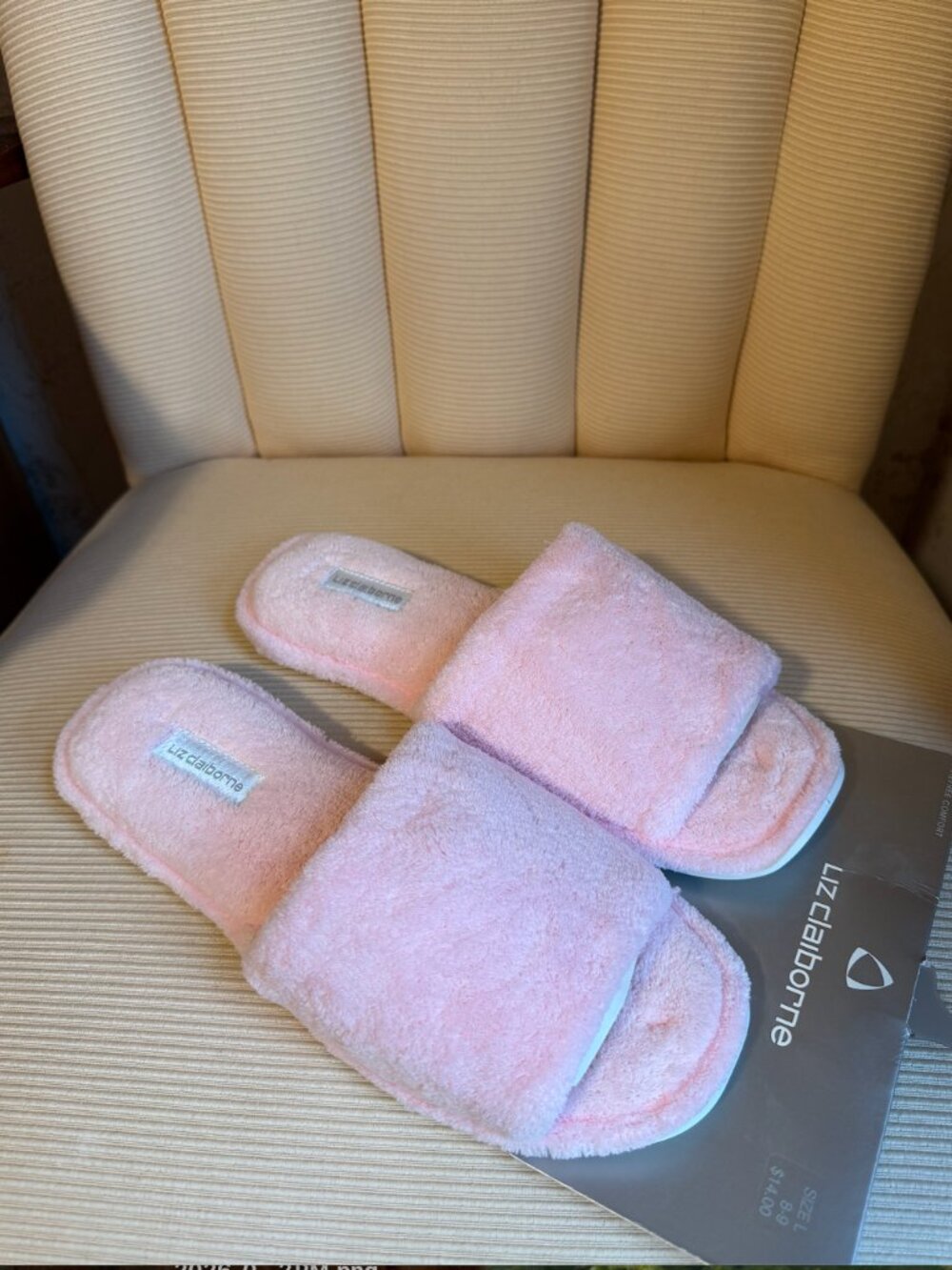 Liz Claiborne Pink Fuzzy Open Toe Slippers - Size L 8-9